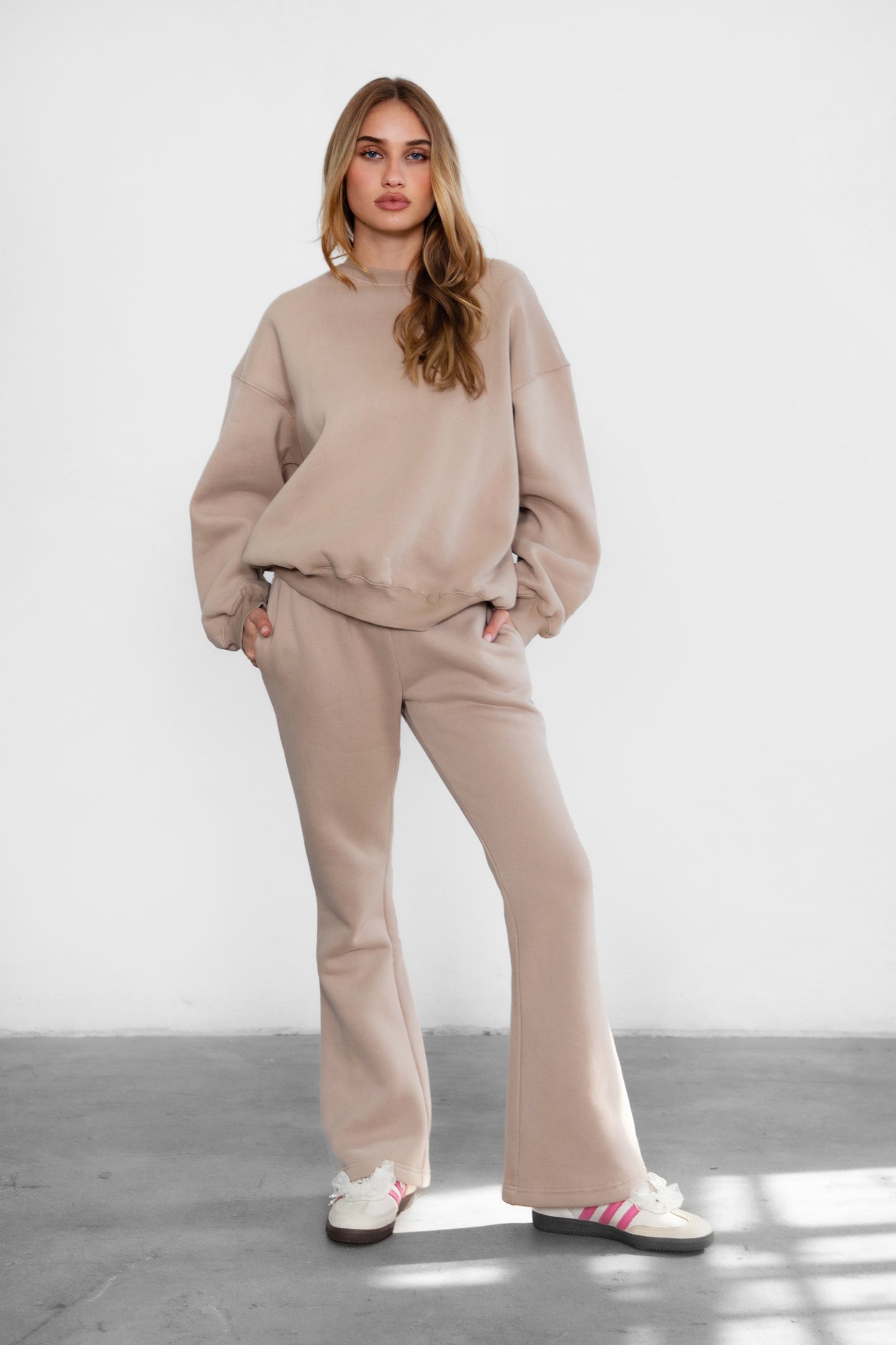 Jiya Essential Plush Fleece Flare Sweat Pants
