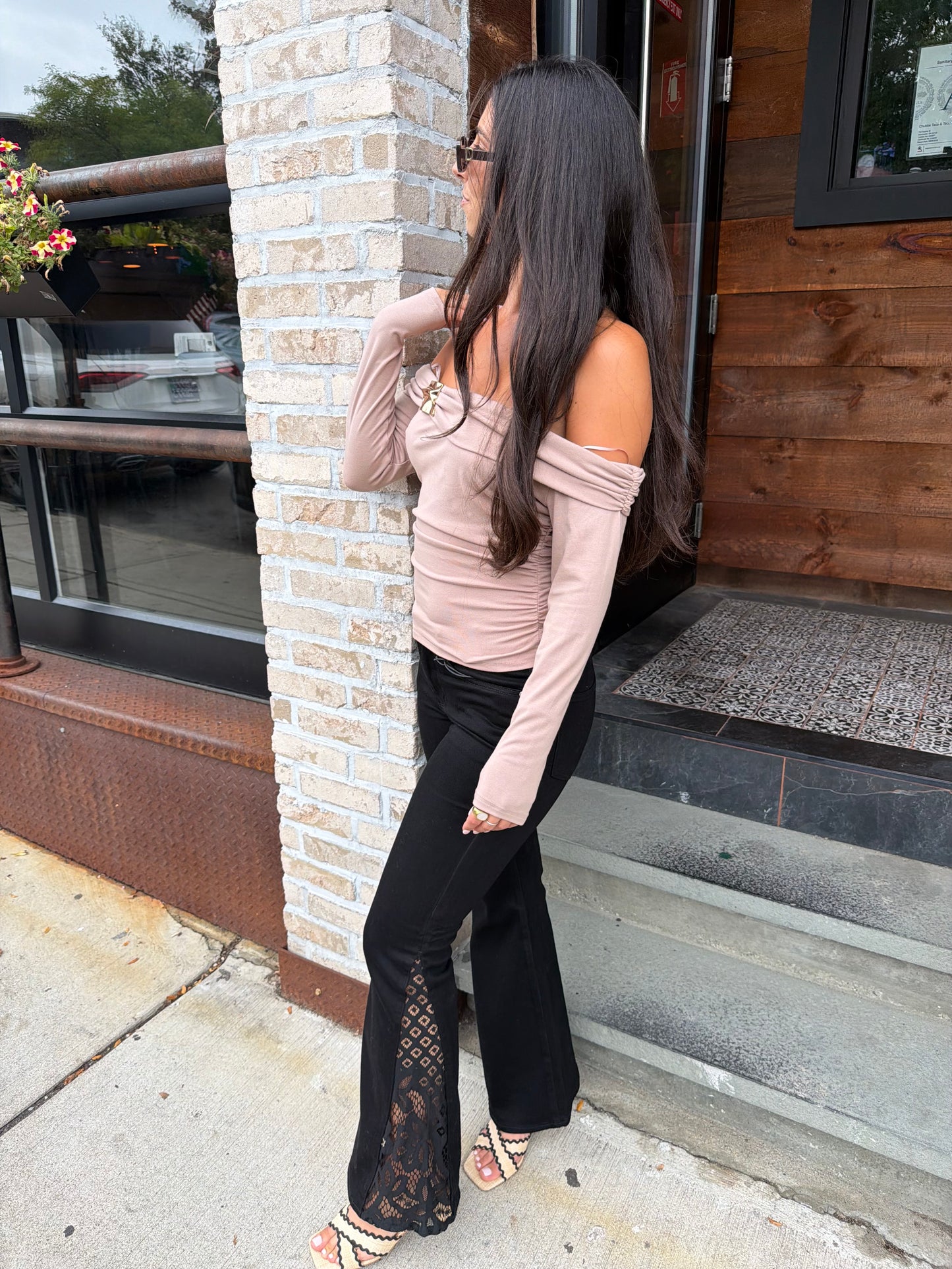 Jaqueline W/ Lace Hem Detail Black